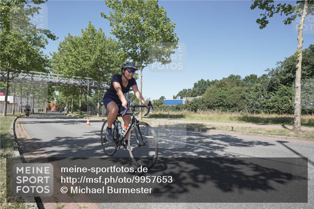 09.08.2026 - GEWOBA Citytriathlon Bremen Michael Burmester http://msf.ph/oto/9957653 09.08.2026 13:16:25 Radfahren 733, 780, 886, 976 meine-sportfotos.de