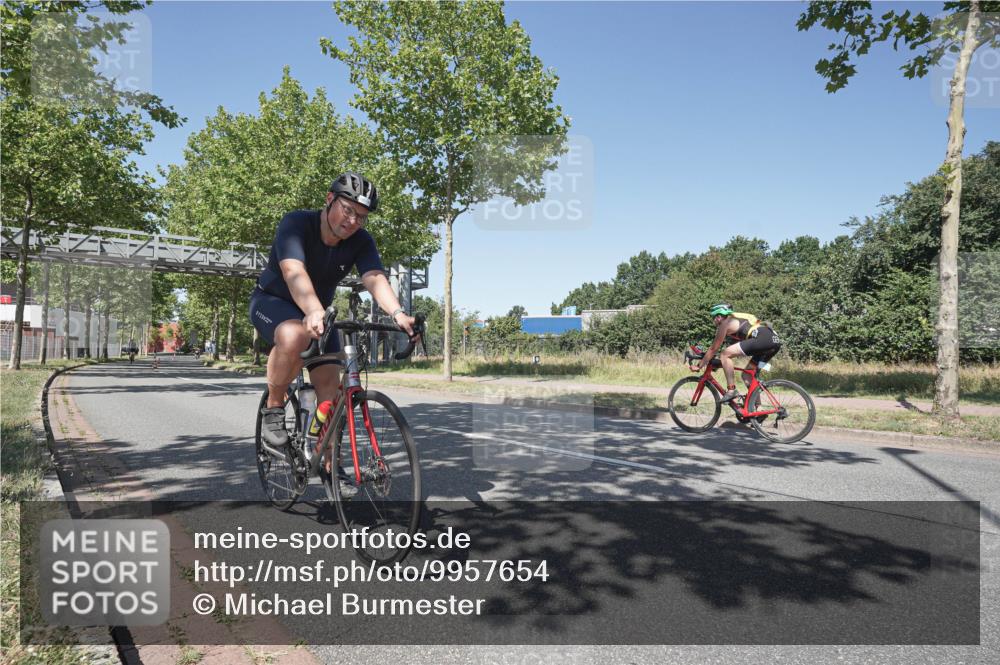 09.08.2026 - GEWOBA Citytriathlon Bremen Michael Burmester http://msf.ph/oto/9957654 09.08.2026 13:16:28 Radfahren 733, 780, 886, 976, 998 meine-sportfotos.de
