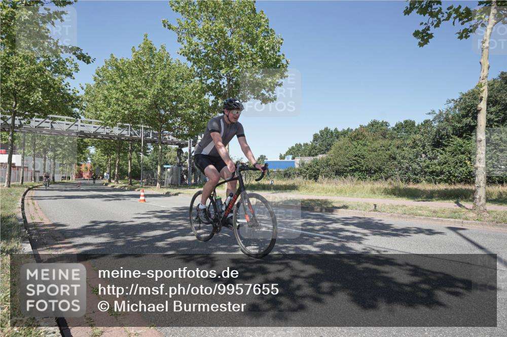 09.08.2026 - GEWOBA Citytriathlon Bremen Michael Burmester http://msf.ph/oto/9957655 09.08.2026 13:16:35 Radfahren 733, 780, 886, 976, 998 meine-sportfotos.de