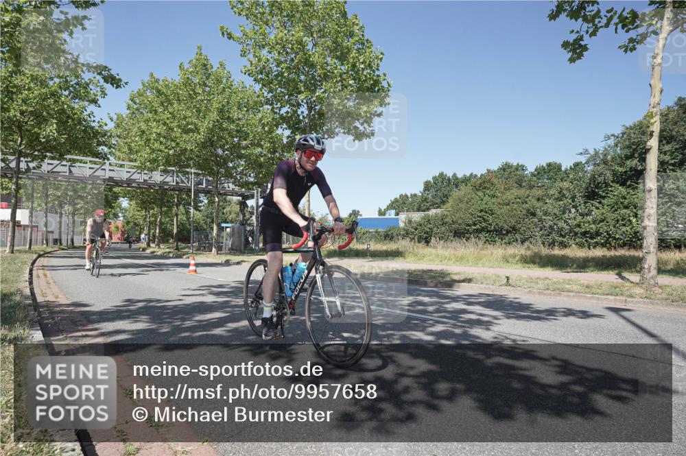 09.08.2026 - GEWOBA Citytriathlon Bremen Michael Burmester http://msf.ph/oto/9957658 09.08.2026 13:16:50 Radfahren 806, 1005 meine-sportfotos.de