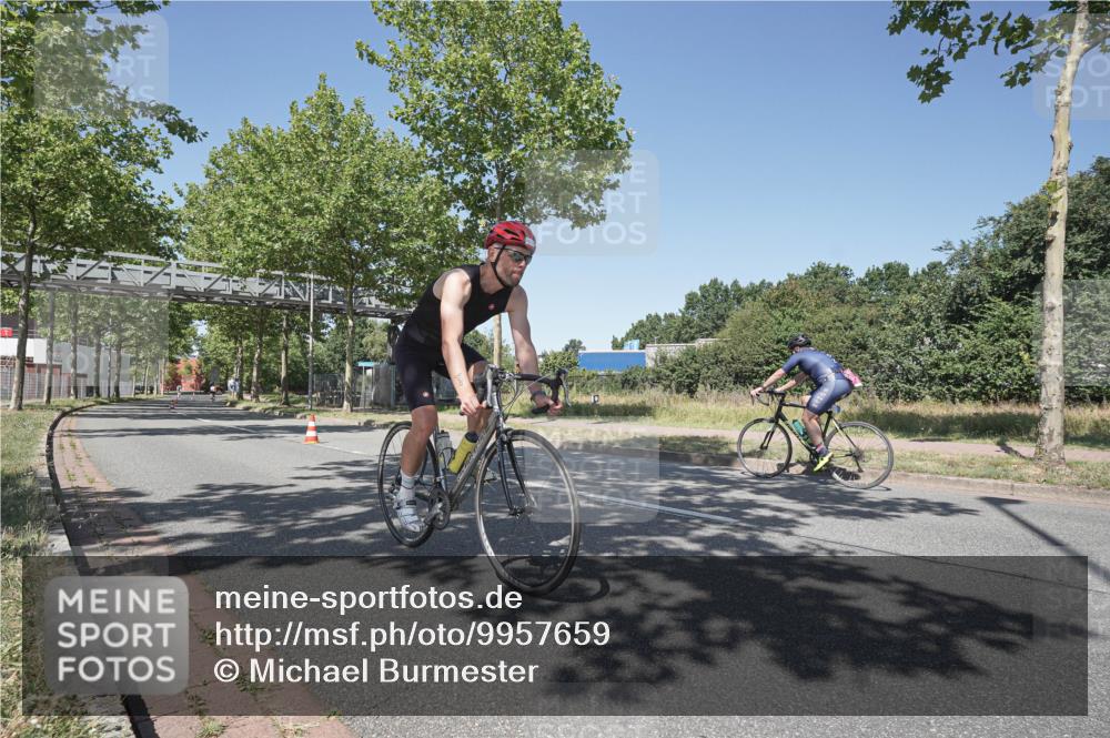09.08.2026 - GEWOBA Citytriathlon Bremen Michael Burmester http://msf.ph/oto/9957659 09.08.2026 13:16:51 Radfahren 806, 1005 meine-sportfotos.de