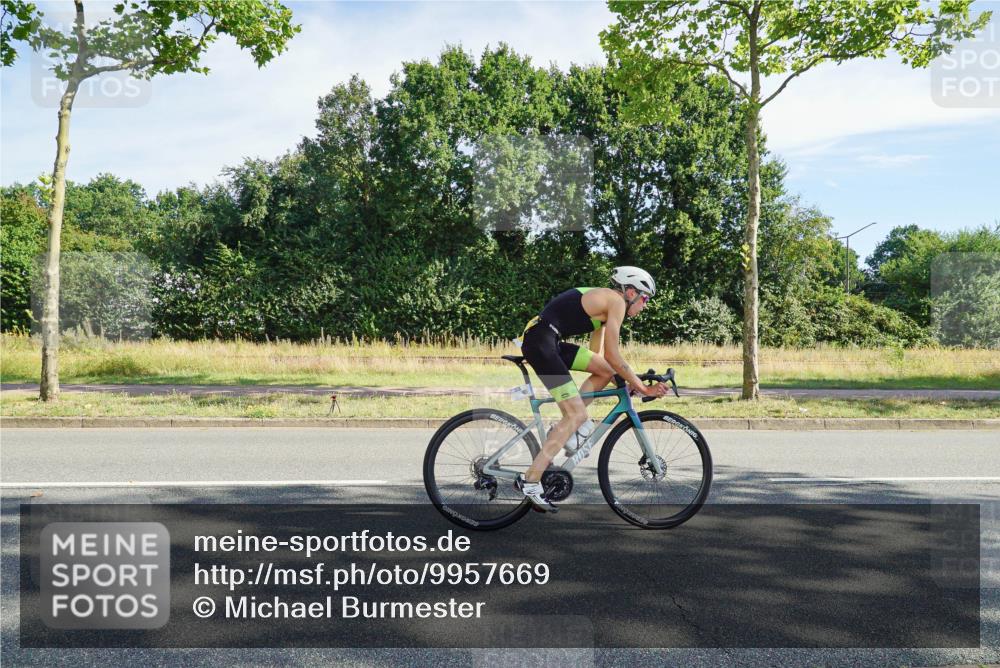 09.08.2026 - GEWOBA Citytriathlon Bremen Michael Burmester http://msf.ph/oto/9957669 09.08.2026 10:17:07 Radfahren 365 meine-sportfotos.de