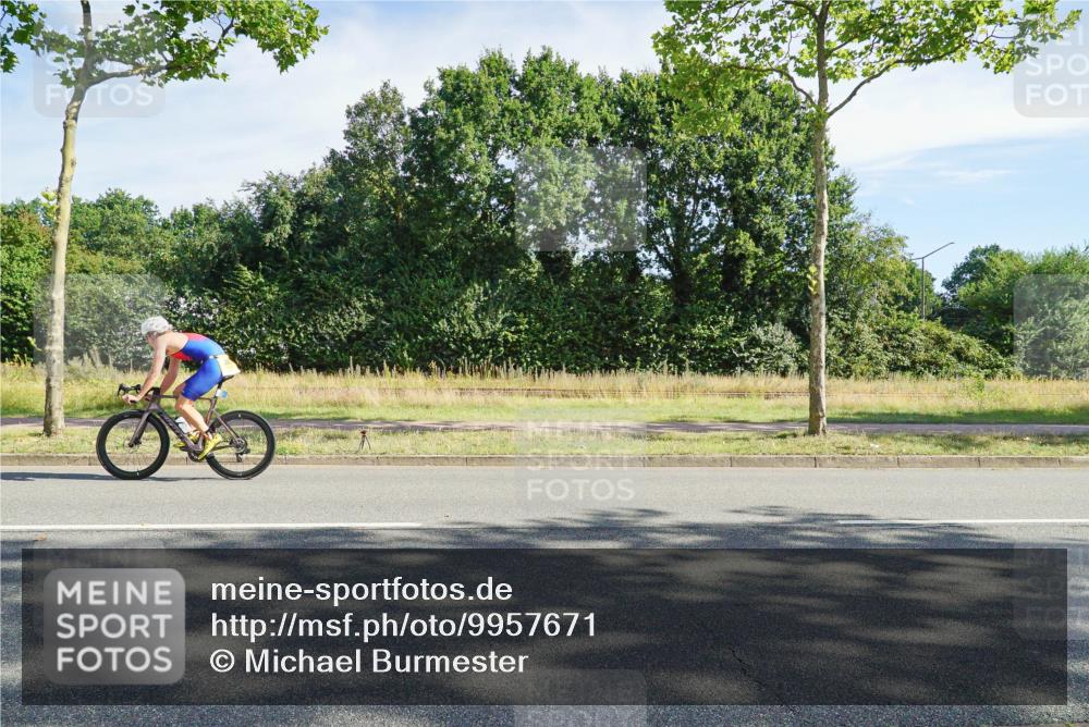 09.08.2026 - GEWOBA Citytriathlon Bremen Michael Burmester http://msf.ph/oto/9957671 09.08.2026 10:17:23 Radfahren  meine-sportfotos.de