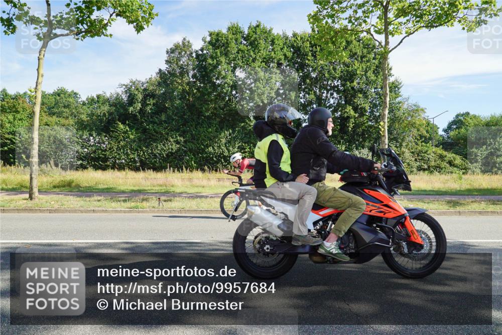 09.08.2026 - GEWOBA Citytriathlon Bremen Michael Burmester http://msf.ph/oto/9957684 09.08.2026 10:20:53 Radfahren  meine-sportfotos.de