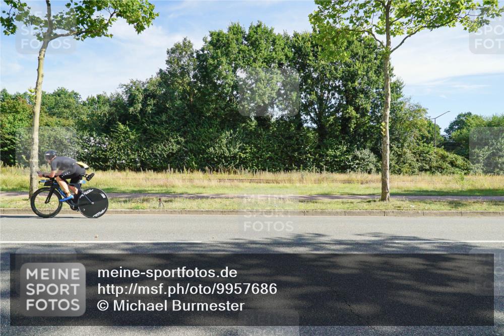 09.08.2026 - GEWOBA Citytriathlon Bremen Michael Burmester http://msf.ph/oto/9957686 09.08.2026 10:20:55 Radfahren  meine-sportfotos.de