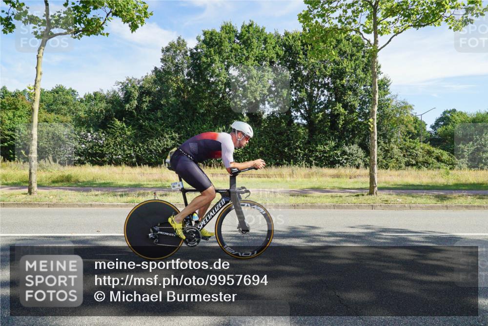 09.08.2026 - GEWOBA Citytriathlon Bremen Michael Burmester http://msf.ph/oto/9957694 09.08.2026 10:22:21 Radfahren 387 meine-sportfotos.de