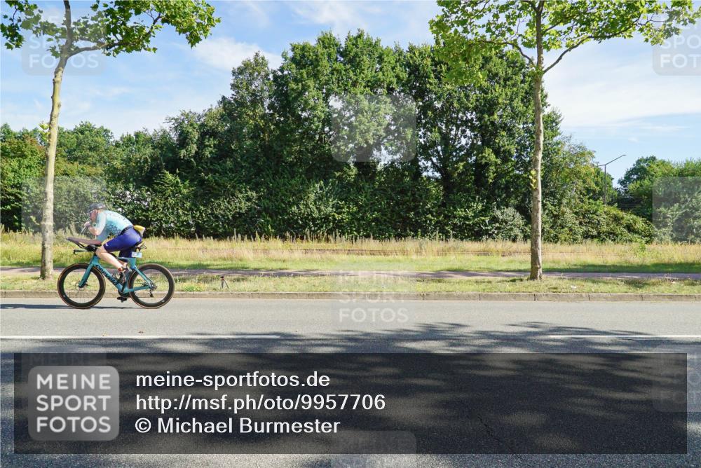 09.08.2026 - GEWOBA Citytriathlon Bremen Michael Burmester http://msf.ph/oto/9957706 09.08.2026 10:24:01 Radfahren  meine-sportfotos.de