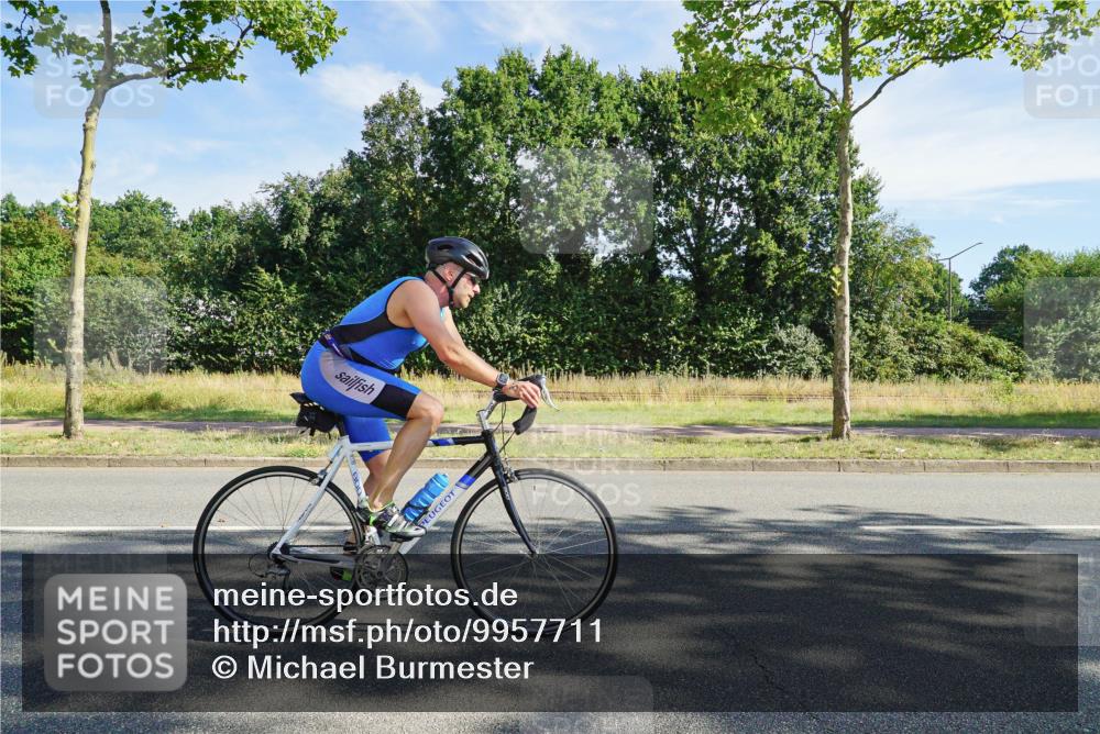 09.08.2026 - GEWOBA Citytriathlon Bremen Michael Burmester http://msf.ph/oto/9957711 09.08.2026 10:24:33 Radfahren 286, 297, 393 meine-sportfotos.de