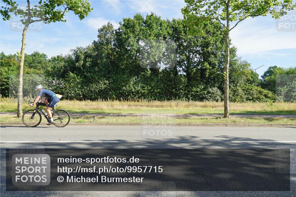 09.08.2026 - GEWOBA Citytriathlon Bremen Michael Burmester http://msf.ph/oto/9957715 09.08.2026 10:24:43 Radfahren 291, 314 meine-sportfotos.de