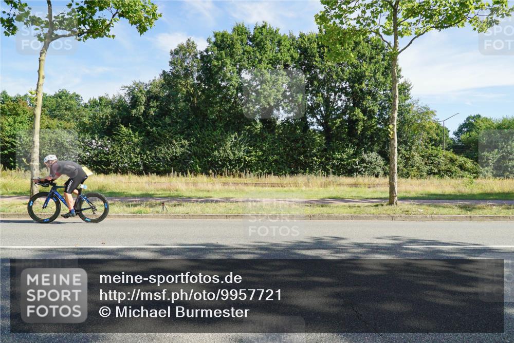 09.08.2026 - GEWOBA Citytriathlon Bremen Michael Burmester http://msf.ph/oto/9957721 09.08.2026 10:25:05 Radfahren 358 meine-sportfotos.de