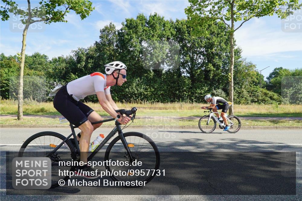 09.08.2026 - GEWOBA Citytriathlon Bremen Michael Burmester http://msf.ph/oto/9957731 09.08.2026 10:25:33 Radfahren 301, 323, 336, 345, 376, 427 meine-sportfotos.de