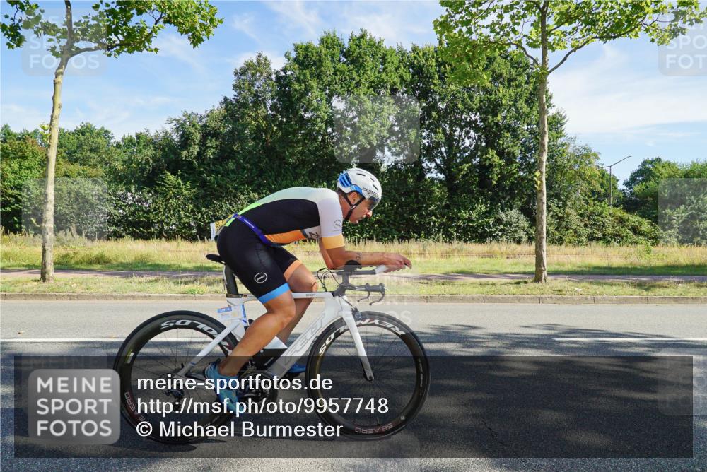09.08.2026 - GEWOBA Citytriathlon Bremen Michael Burmester http://msf.ph/oto/9957748 09.08.2026 10:26:15 Radfahren 293, 378, 389, 398 meine-sportfotos.de