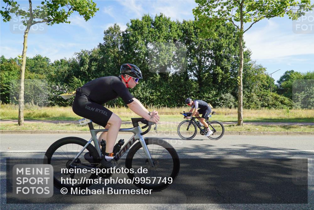 09.08.2026 - GEWOBA Citytriathlon Bremen Michael Burmester http://msf.ph/oto/9957749 09.08.2026 10:26:18 Radfahren 293, 318, 378, 398 meine-sportfotos.de