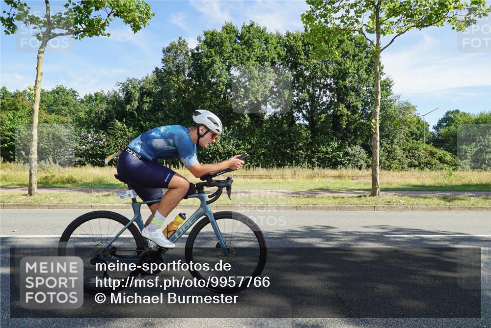 09.08.2026 - GEWOBA Citytriathlon Bremen Michael Burmester http://msf.ph/oto/9957766 09.08.2026 10:26:51 Radfahren 290, 296, 315, 319, 463 meine-sportfotos.de