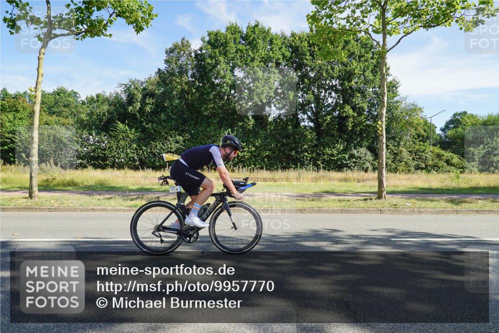 09.08.2026 - GEWOBA Citytriathlon Bremen Michael Burmester http://msf.ph/oto/9957770 09.08.2026 10:27:04 Radfahren 315, 321, 342, 375, 400 meine-sportfotos.de