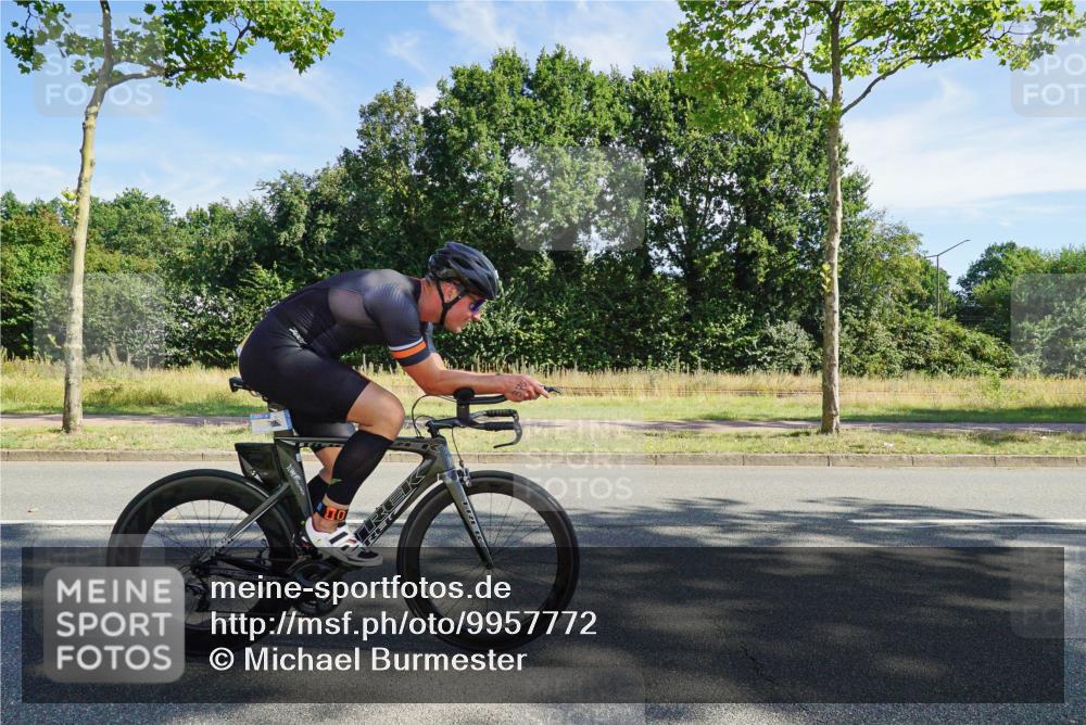 09.08.2026 - GEWOBA Citytriathlon Bremen Michael Burmester http://msf.ph/oto/9957772 09.08.2026 10:27:09 Radfahren 321, 342, 375, 400, 447 meine-sportfotos.de