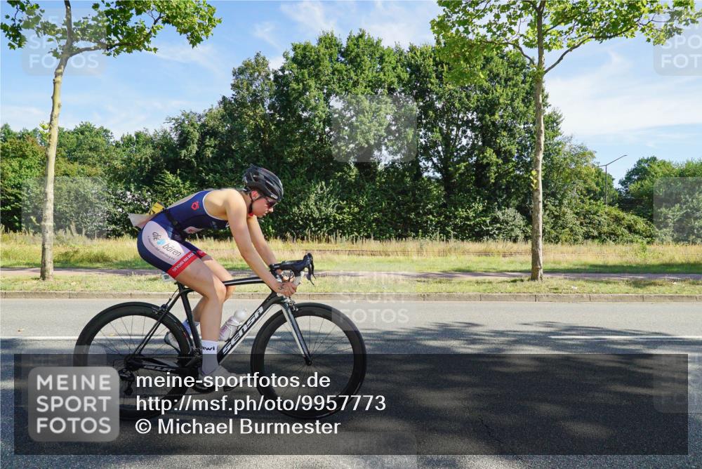 09.08.2026 - GEWOBA Citytriathlon Bremen Michael Burmester http://msf.ph/oto/9957773 09.08.2026 10:27:18 Radfahren 342, 375, 391, 447 meine-sportfotos.de