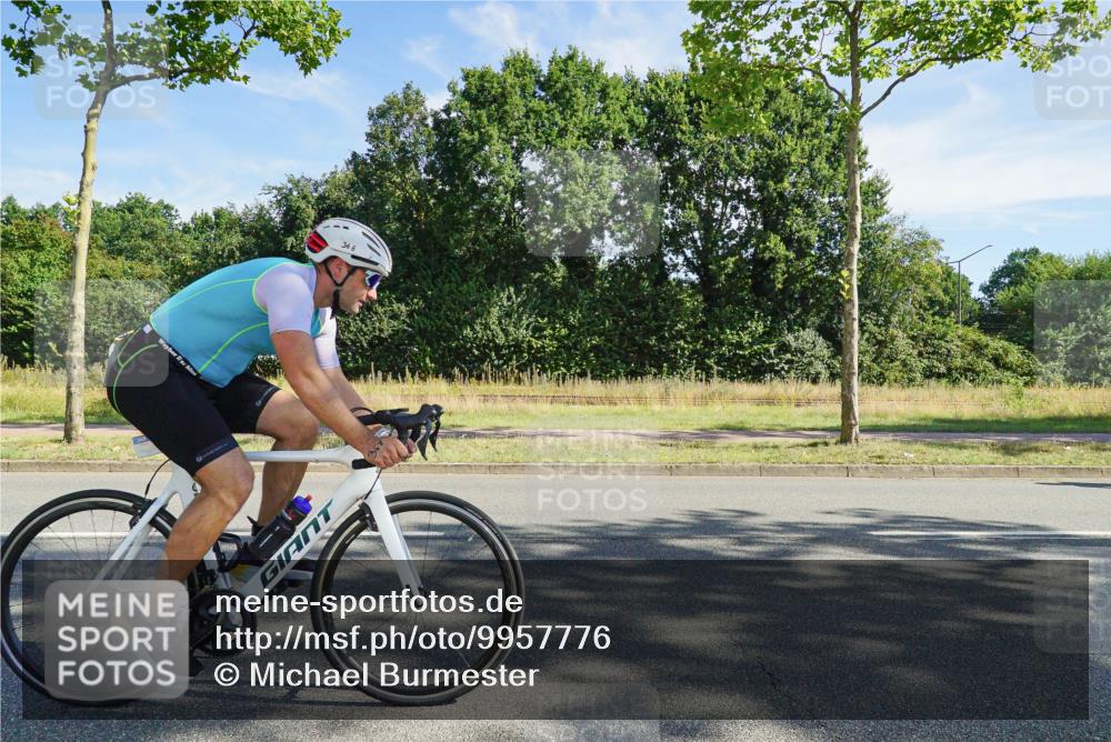 09.08.2026 - GEWOBA Citytriathlon Bremen Michael Burmester http://msf.ph/oto/9957776 09.08.2026 10:27:27 Radfahren 368, 391, 447, 523 meine-sportfotos.de