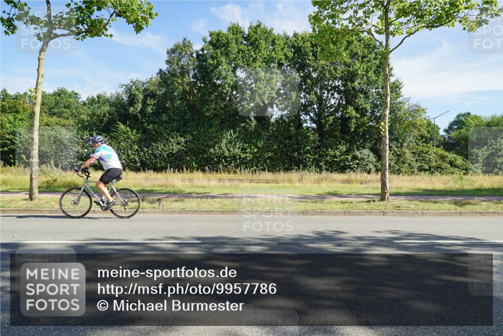 09.08.2026 - GEWOBA Citytriathlon Bremen Michael Burmester http://msf.ph/oto/9957786 09.08.2026 10:27:58 Radfahren  meine-sportfotos.de