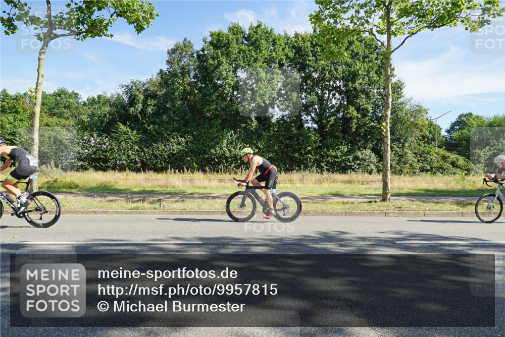 09.08.2026 - GEWOBA Citytriathlon Bremen Michael Burmester http://msf.ph/oto/9957815 09.08.2026 10:28:55 Radfahren 356, 394, 437, 465, 517, 519 meine-sportfotos.de