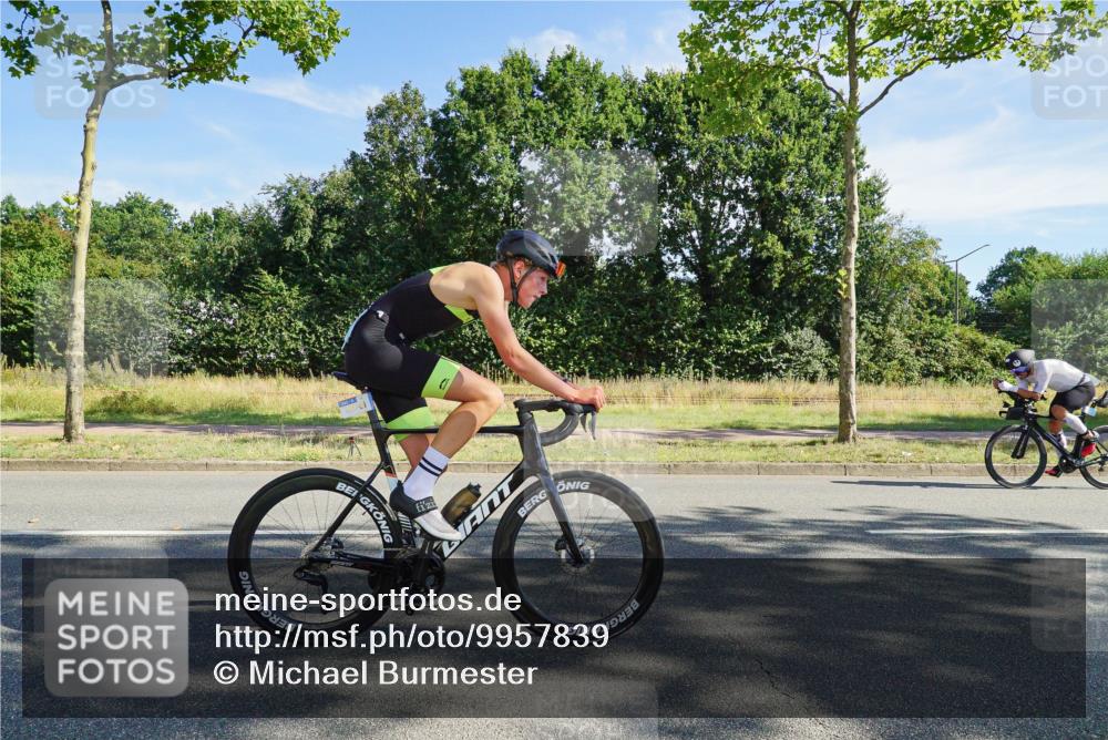 09.08.2026 - GEWOBA Citytriathlon Bremen Michael Burmester http://msf.ph/oto/9957839 09.08.2026 10:29:34 Radfahren 231, 295, 300, 327, 328, 363, 364, 379, 408, 478 meine-sportfotos.de