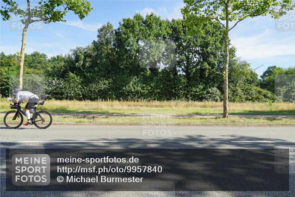 09.08.2026 - GEWOBA Citytriathlon Bremen Michael Burmester http://msf.ph/oto/9957840 09.08.2026 10:29:35 Radfahren 231, 295, 298, 300, 327, 328, 363, 364, 379, 478 meine-sportfotos.de