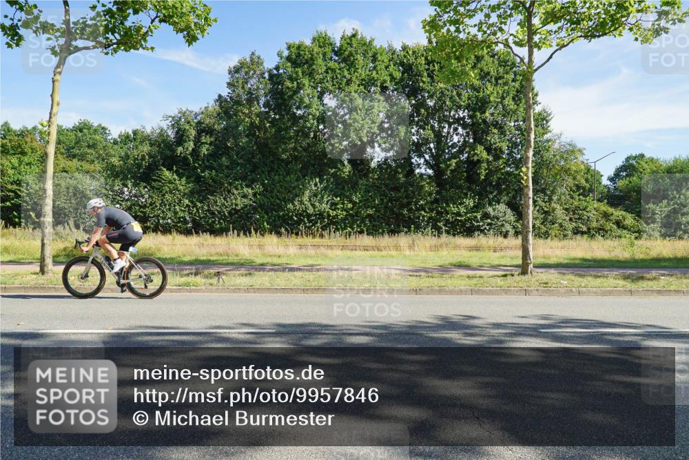09.08.2026 - GEWOBA Citytriathlon Bremen Michael Burmester http://msf.ph/oto/9957846 09.08.2026 10:29:41 Radfahren 231, 289, 295, 298, 300, 312, 328, 363, 364, 379, 403 meine-sportfotos.de