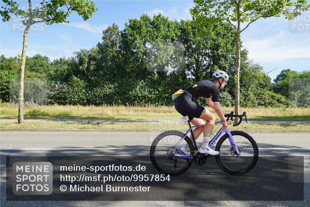 09.08.2026 - GEWOBA Citytriathlon Bremen Michael Burmester http://msf.ph/oto/9957854 09.08.2026 10:29:51 Radfahren 231, 289, 298, 312, 328, 364, 379, 388, 403, 406, 479, 528 meine-sportfotos.de