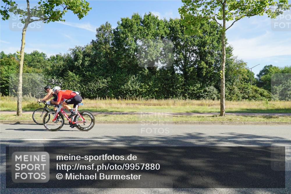 09.08.2026 - GEWOBA Citytriathlon Bremen Michael Burmester http://msf.ph/oto/9957880 09.08.2026 10:30:49 Radfahren 299, 317, 320, 334, 470 meine-sportfotos.de