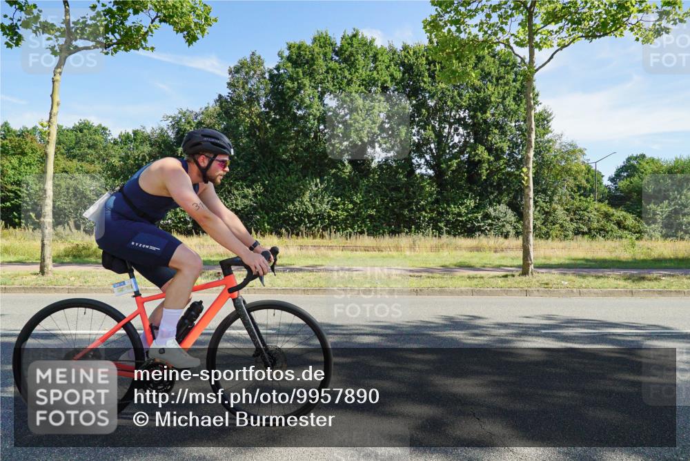 09.08.2026 - GEWOBA Citytriathlon Bremen Michael Burmester http://msf.ph/oto/9957890 09.08.2026 10:31:01 Radfahren 299, 311, 317, 320, 497 meine-sportfotos.de