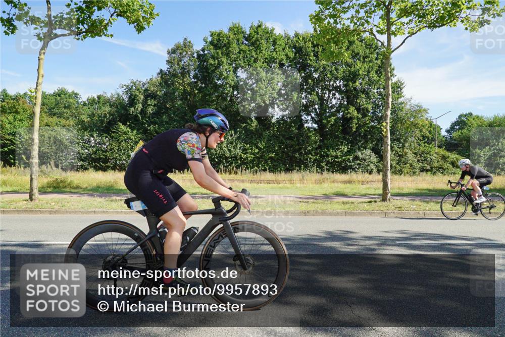 09.08.2026 - GEWOBA Citytriathlon Bremen Michael Burmester http://msf.ph/oto/9957893 09.08.2026 10:31:10 Radfahren 59, 311, 497 meine-sportfotos.de