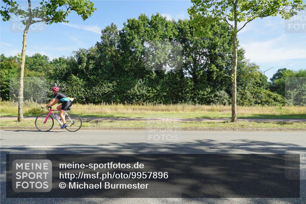09.08.2026 - GEWOBA Citytriathlon Bremen Michael Burmester http://msf.ph/oto/9957896 09.08.2026 10:31:16 Radfahren 59, 497 meine-sportfotos.de