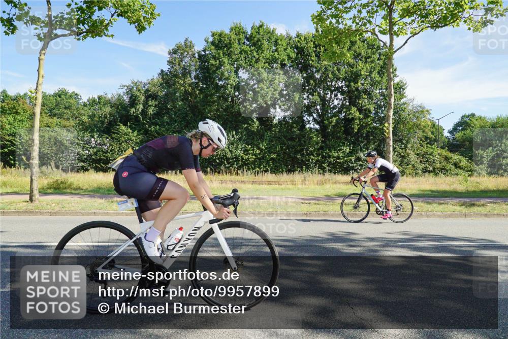 09.08.2026 - GEWOBA Citytriathlon Bremen Michael Burmester http://msf.ph/oto/9957899 09.08.2026 10:31:26 Radfahren 304, 365, 454, 472 meine-sportfotos.de