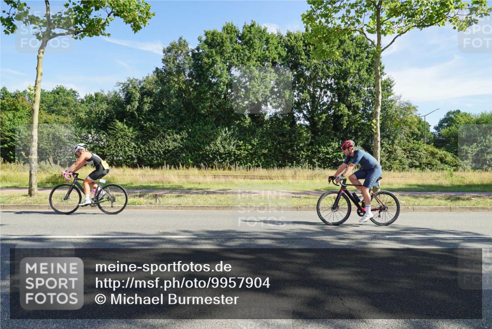 09.08.2026 - GEWOBA Citytriathlon Bremen Michael Burmester http://msf.ph/oto/9957904 09.08.2026 10:31:32 Radfahren 125, 288, 304, 365, 397, 405, 430, 454, 458, 472 meine-sportfotos.de