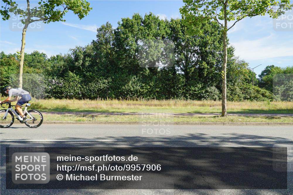 09.08.2026 - GEWOBA Citytriathlon Bremen Michael Burmester http://msf.ph/oto/9957906 09.08.2026 10:31:37 Radfahren 125, 288, 304, 365, 397, 405, 430, 454, 458, 472 meine-sportfotos.de