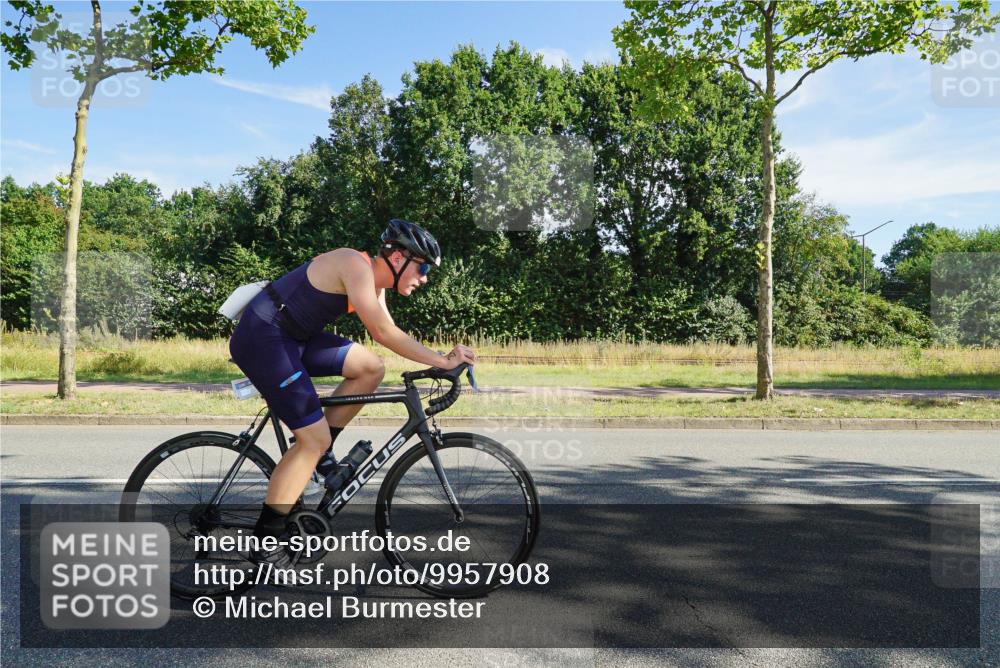 09.08.2026 - GEWOBA Citytriathlon Bremen Michael Burmester http://msf.ph/oto/9957908 09.08.2026 10:31:38 Radfahren 125, 288, 365, 397, 405, 430, 443, 458, 472 meine-sportfotos.de