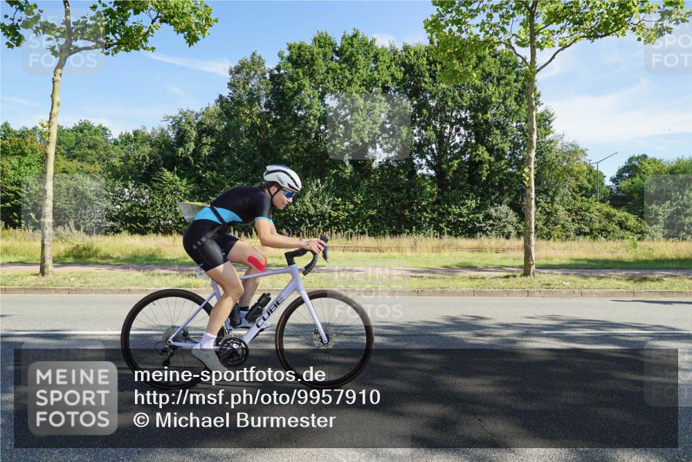 09.08.2026 - GEWOBA Citytriathlon Bremen Michael Burmester http://msf.ph/oto/9957910 09.08.2026 10:31:42 Radfahren 25, 125, 288, 344, 365, 397, 405, 430, 443, 458, 472, 489 meine-sportfotos.de