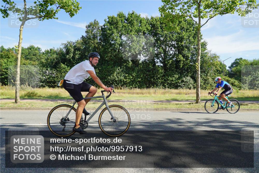 09.08.2026 - GEWOBA Citytriathlon Bremen Michael Burmester http://msf.ph/oto/9957913 09.08.2026 10:31:47 Radfahren 25, 125, 288, 337, 344, 397, 405, 430, 443, 458, 489 meine-sportfotos.de