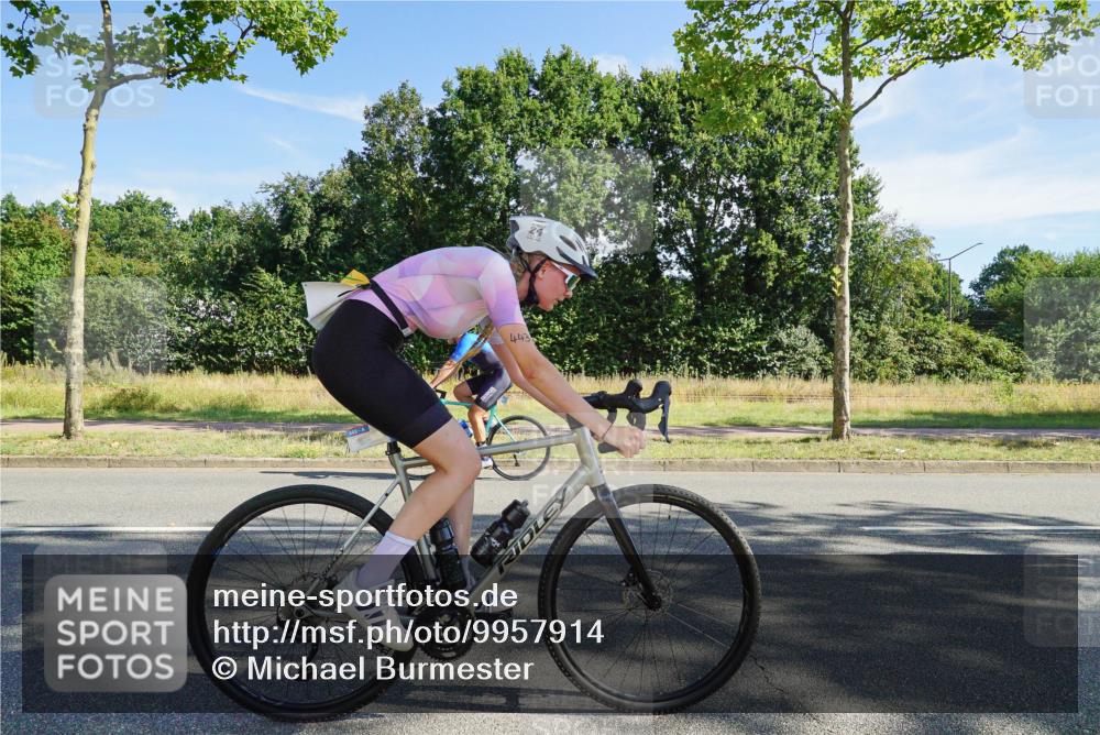 09.08.2026 - GEWOBA Citytriathlon Bremen Michael Burmester http://msf.ph/oto/9957914 09.08.2026 10:31:48 Radfahren 25, 125, 288, 337, 344, 397, 405, 430, 443, 458, 489 meine-sportfotos.de