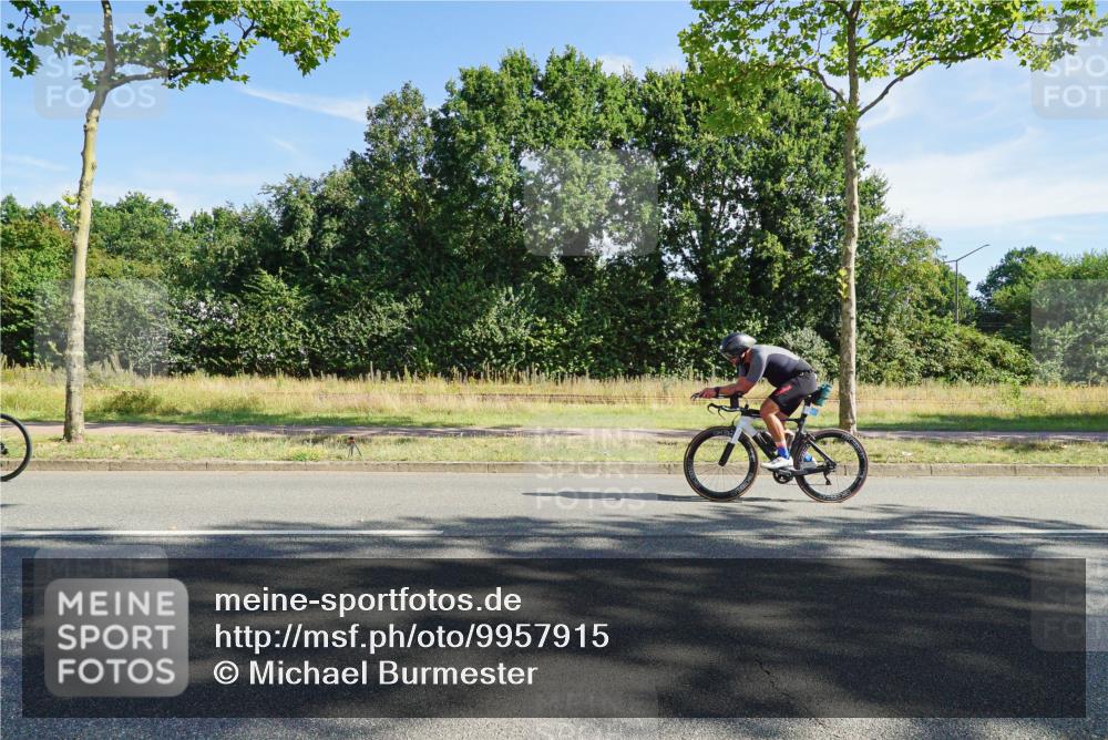 09.08.2026 - GEWOBA Citytriathlon Bremen Michael Burmester http://msf.ph/oto/9957915 09.08.2026 10:31:49 Radfahren 25, 125, 288, 337, 344, 397, 405, 443, 458, 489 meine-sportfotos.de