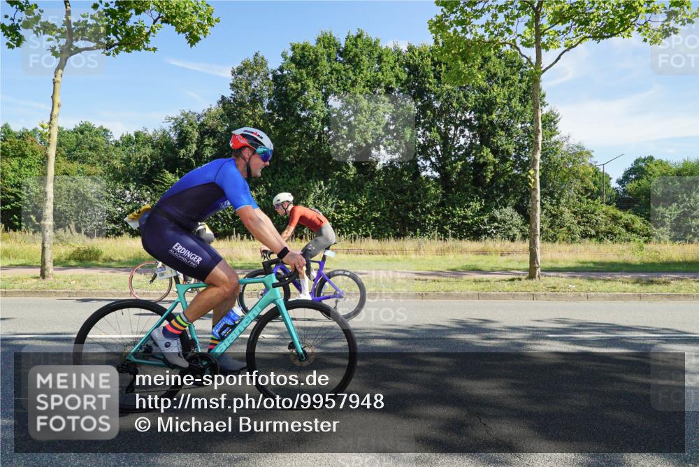 09.08.2026 - GEWOBA Citytriathlon Bremen Michael Burmester http://msf.ph/oto/9957948 09.08.2026 10:32:36 Radfahren 7, 39, 131, 303, 324, 374, 385, 515 meine-sportfotos.de