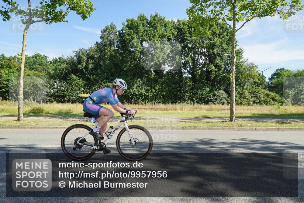 09.08.2026 - GEWOBA Citytriathlon Bremen Michael Burmester http://msf.ph/oto/9957956 09.08.2026 10:32:48 Radfahren 7, 303, 305, 324, 330, 370, 374, 452, 503, 508, 515, 526 meine-sportfotos.de