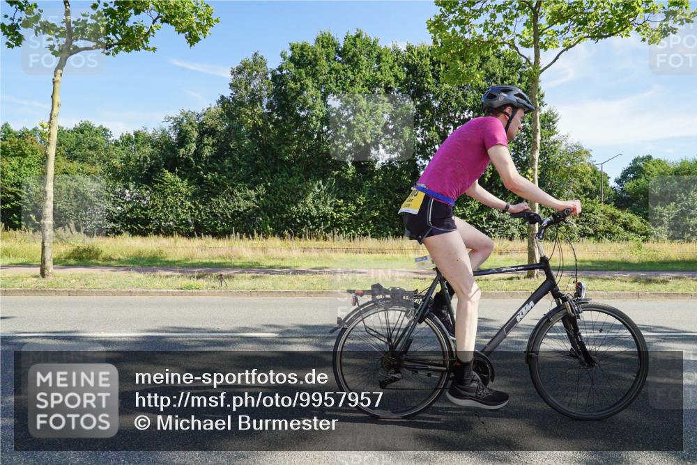 09.08.2026 - GEWOBA Citytriathlon Bremen Michael Burmester http://msf.ph/oto/9957957 09.08.2026 10:32:49 Radfahren 7, 303, 305, 324, 330, 370, 374, 452, 503, 508, 515, 526 meine-sportfotos.de