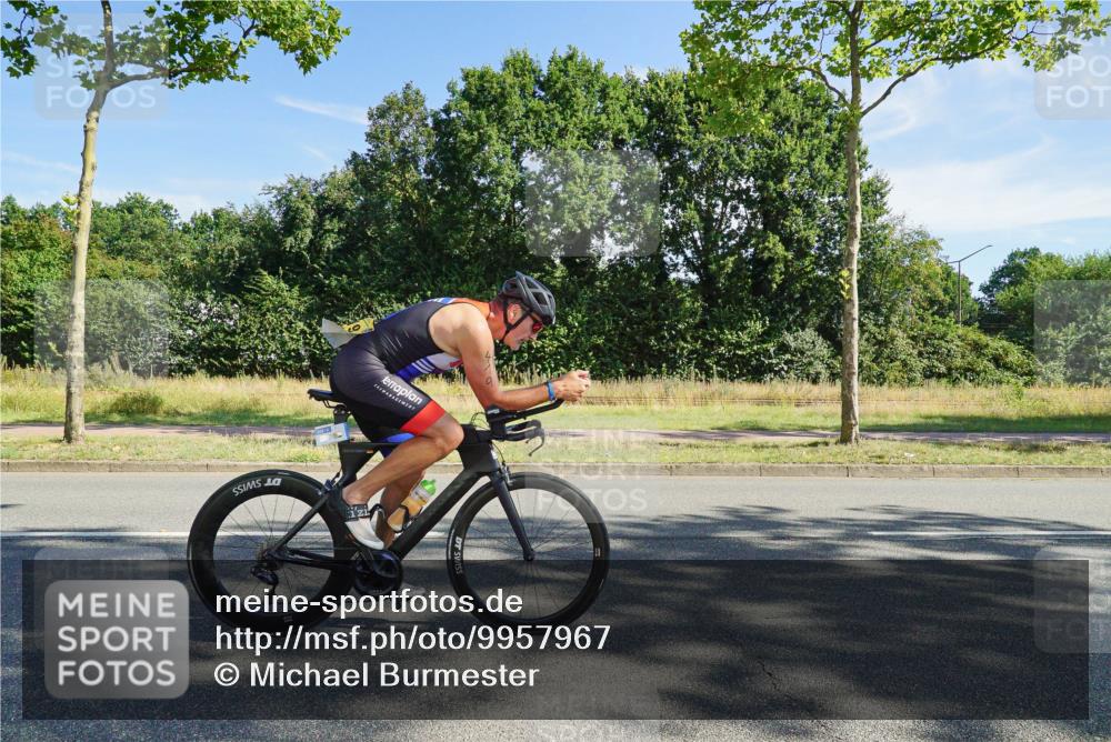 09.08.2026 - GEWOBA Citytriathlon Bremen Michael Burmester http://msf.ph/oto/9957967 09.08.2026 10:32:59 Radfahren 1, 103, 173, 305, 330, 353, 370, 413, 419, 453, 457, 486, 493, 503, 508, 526 meine-sportfotos.de