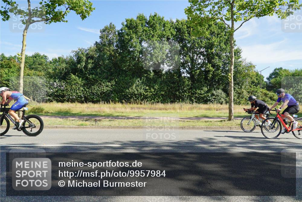 09.08.2026 - GEWOBA Citytriathlon Bremen Michael Burmester http://msf.ph/oto/9957984 09.08.2026 10:33:19 Radfahren 63, 83, 177, 285, 302, 410, 433, 453, 483, 484 meine-sportfotos.de