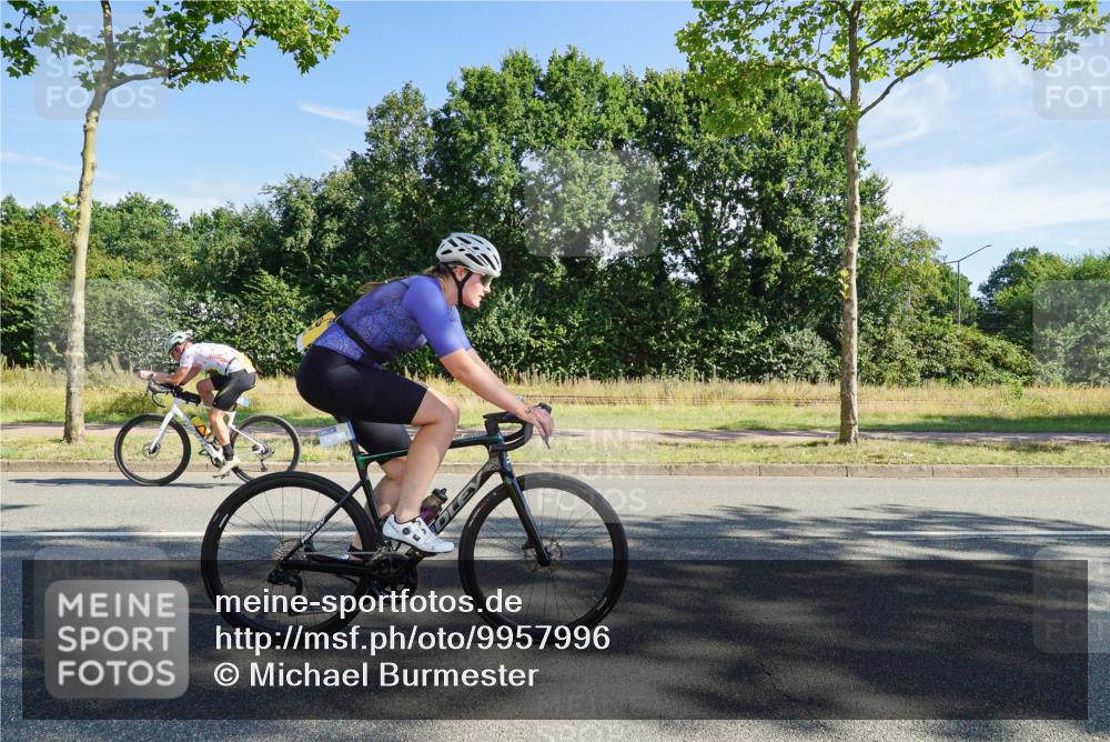 09.08.2026 - GEWOBA Citytriathlon Bremen Michael Burmester http://msf.ph/oto/9957996 09.08.2026 10:33:47 Radfahren 215, 280, 455, 474, 492, 510, 532 meine-sportfotos.de