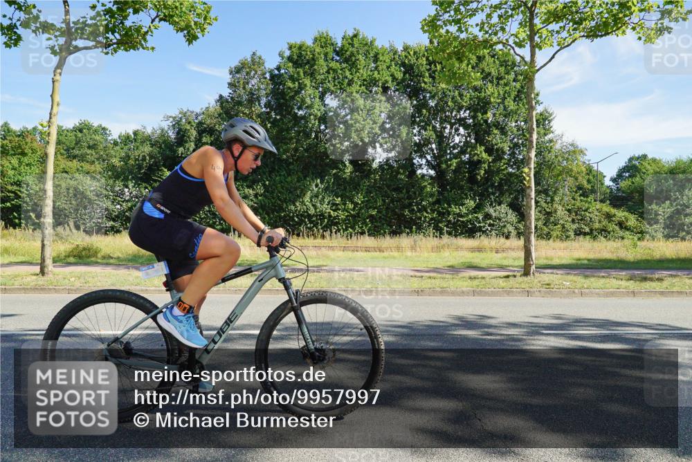 09.08.2026 - GEWOBA Citytriathlon Bremen Michael Burmester http://msf.ph/oto/9957997 09.08.2026 10:33:48 Radfahren 215, 280, 455, 474, 492, 510, 532 meine-sportfotos.de