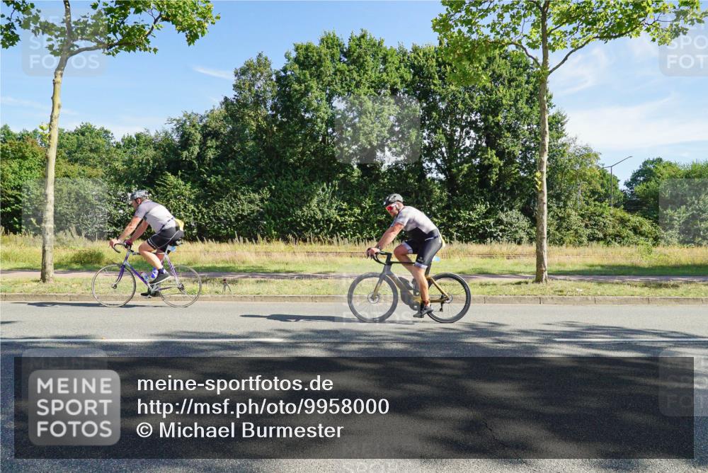 09.08.2026 - GEWOBA Citytriathlon Bremen Michael Burmester http://msf.ph/oto/9958000 09.08.2026 10:33:57 Radfahren 215, 280, 306, 448, 455, 474, 490, 492, 522, 531, 532 meine-sportfotos.de