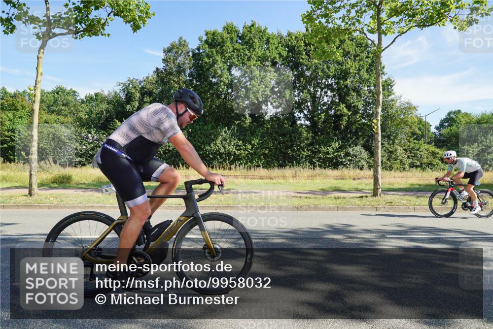 09.08.2026 - GEWOBA Citytriathlon Bremen Michael Burmester http://msf.ph/oto/9958032 09.08.2026 10:34:44 Radfahren 47, 99, 137, 193, 209, 367, 399, 439, 521 meine-sportfotos.de