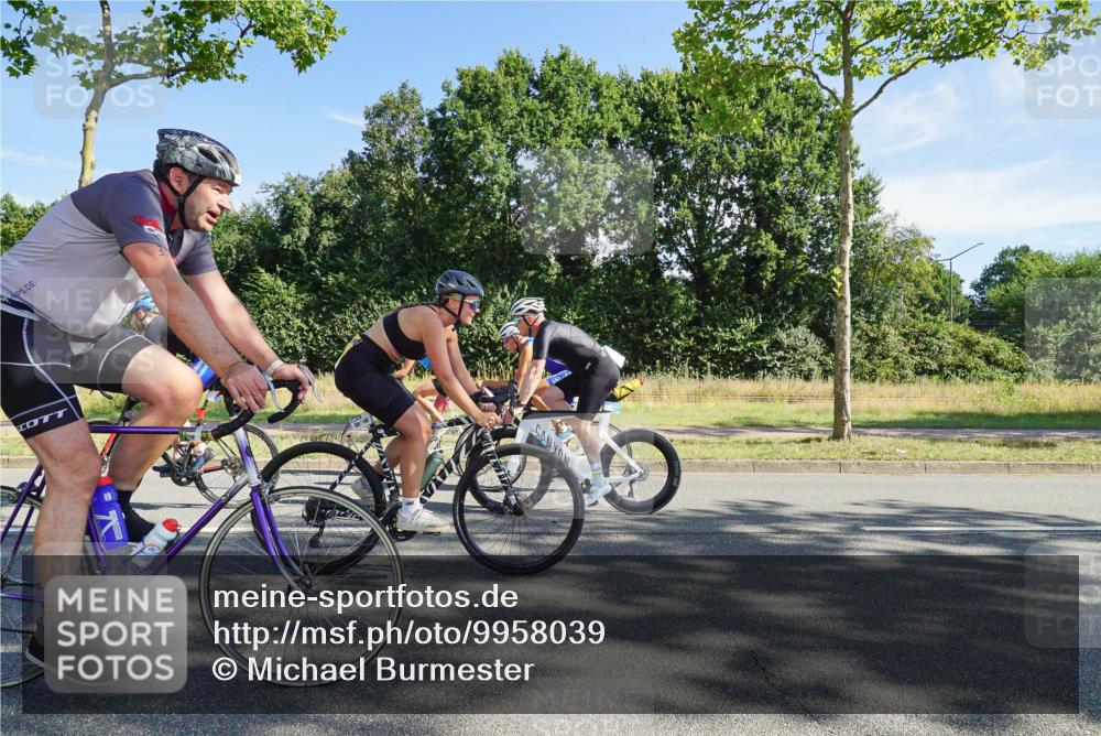 09.08.2026 - GEWOBA Citytriathlon Bremen Michael Burmester http://msf.ph/oto/9958039 09.08.2026 10:34:53 Radfahren 95, 137, 193, 207, 209, 399, 439, 461, 501, 513, 514, 521 meine-sportfotos.de